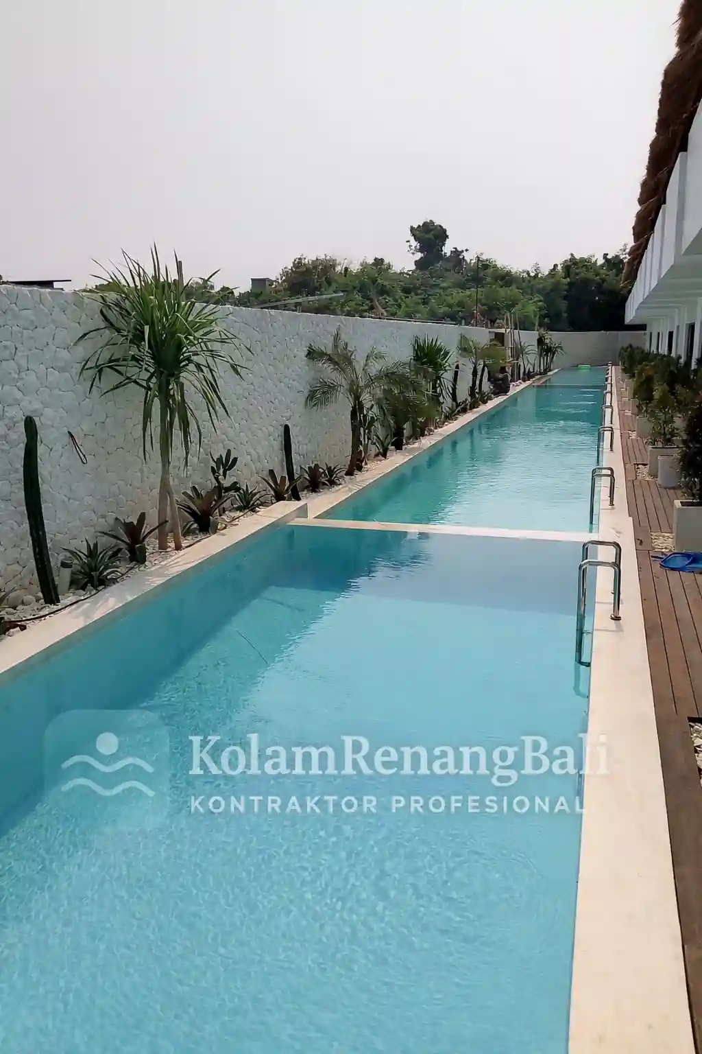 Hasil pengerjaan kolam renang tipe skimmer box di Renon, Denpasar Selatan oleh Kontraktor Kolam Renang Bali