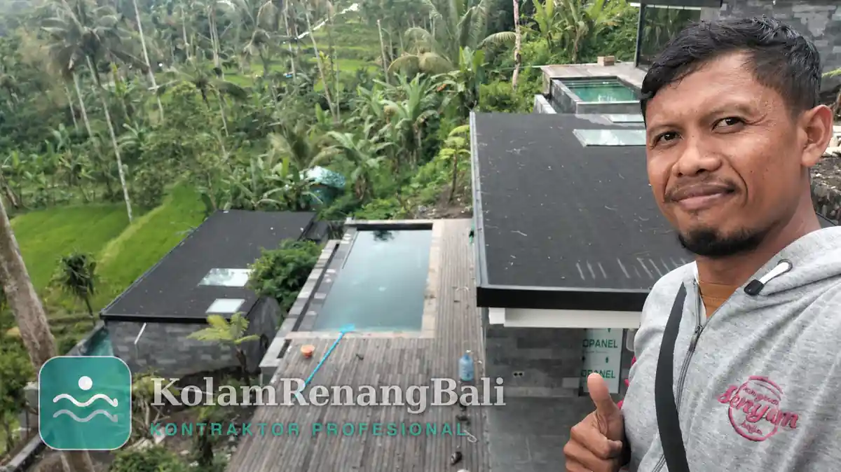 Kontraktor kolam renang Ubud Bali dengan desain natural tropis